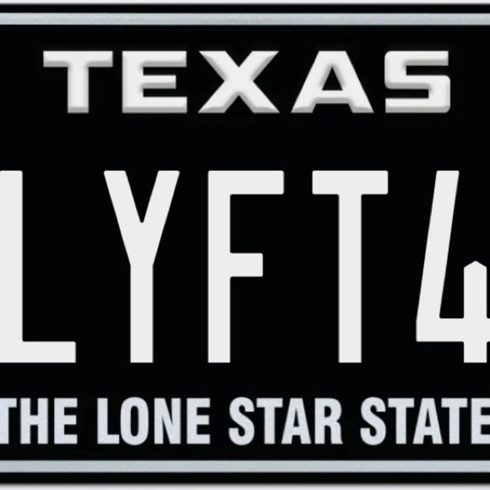 Voyager Minivan - Burgundy Luxury Family Vehicle - Picture 3 of 10